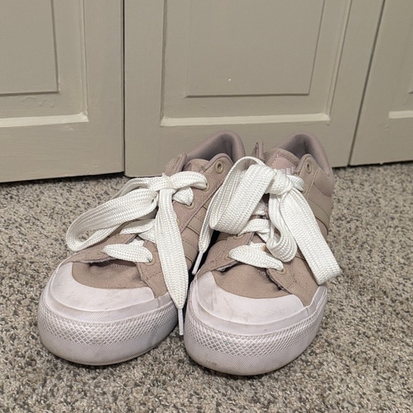 adidas Women's Sneakers in Beige and White - Picture 2 of 7